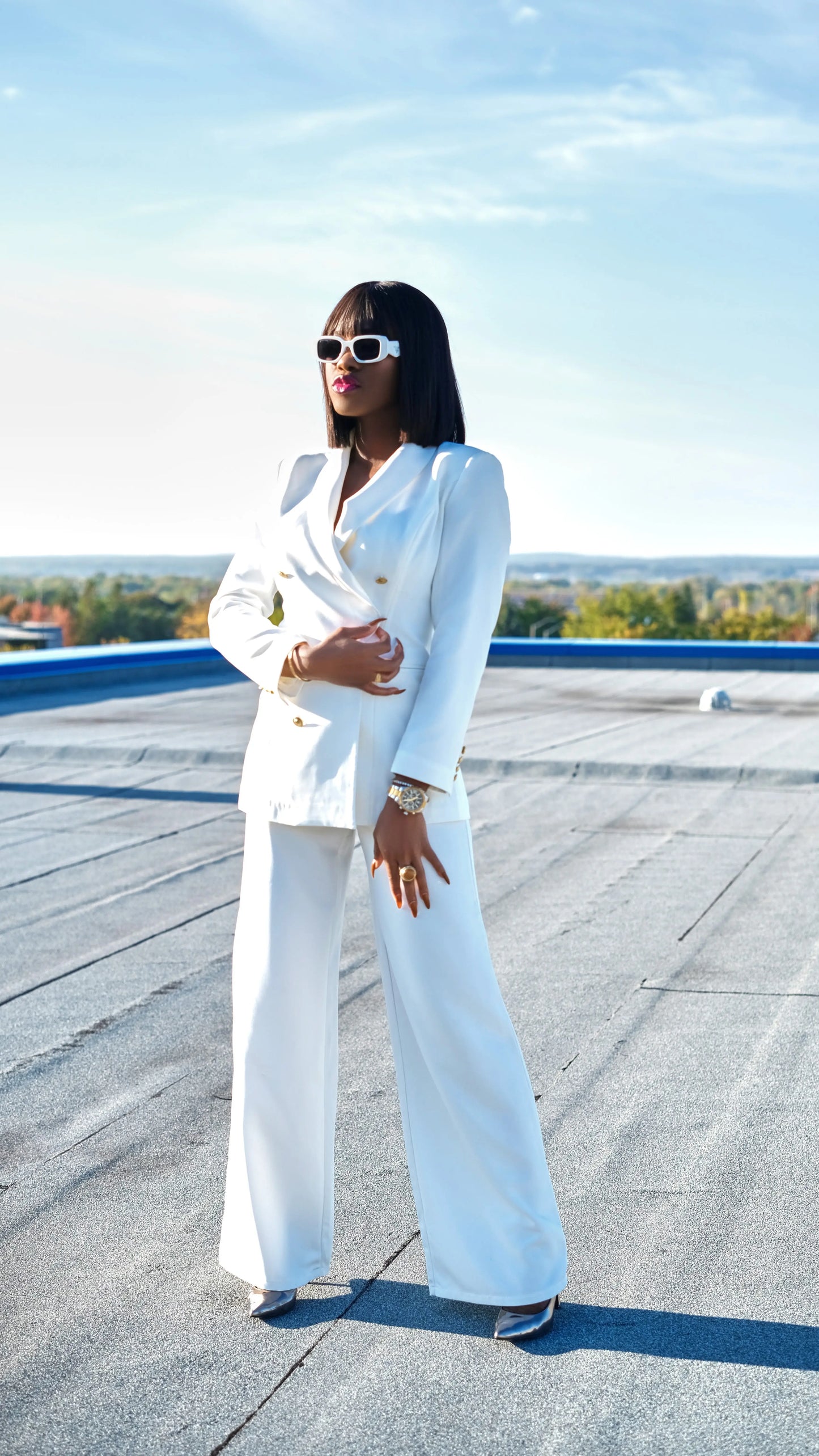 Elegant White Blazer - Image #7